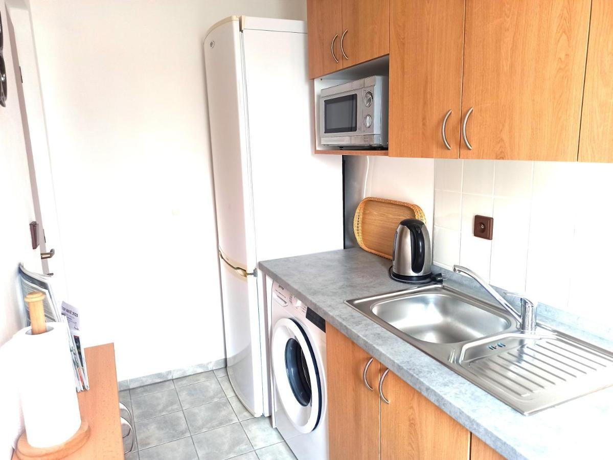 P&P Jicin Apartments - Soukrome 2-3 Luzkove Pokoje S Vlastni Kuchyni A Koupelnou Kültér fotó